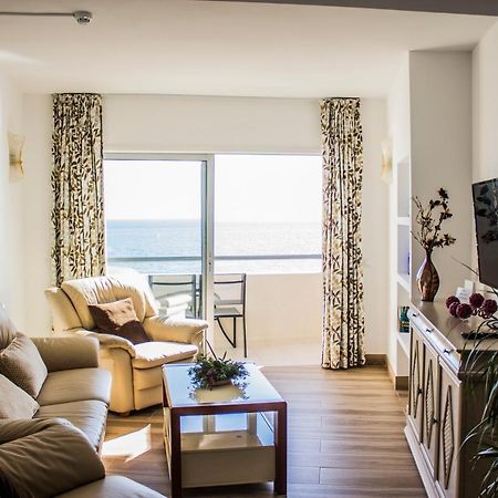 Beachfront Apartment In Fuengirola With Sea Views Екстер'єр фото
