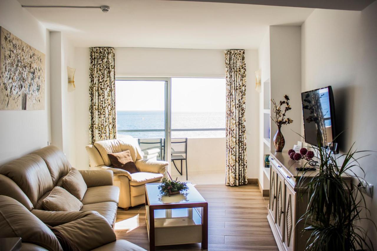 Beachfront Apartment In Fuengirola With Sea Views Екстер'єр фото