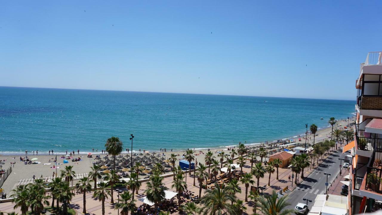 Beachfront Apartment In Fuengirola With Sea Views Екстер'єр фото